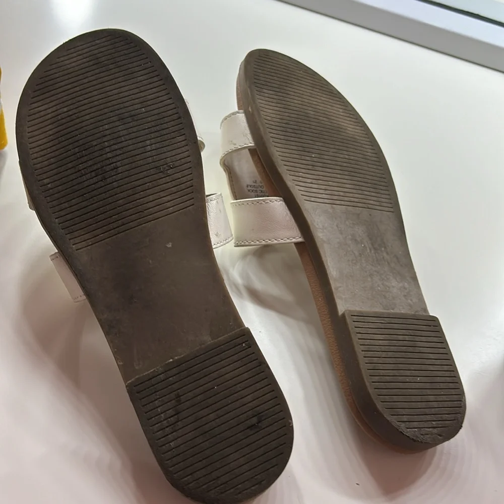 Steve Madden white leather sandals Women’s 7.5 - Picture 3 of 4